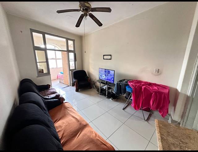 1.5 BEDROOM FLAT FOR SALE IN SOUTH BEACH